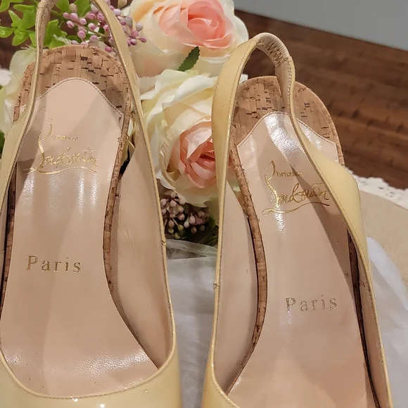 Authentic Loubatin high heels - Picture 3 of 10